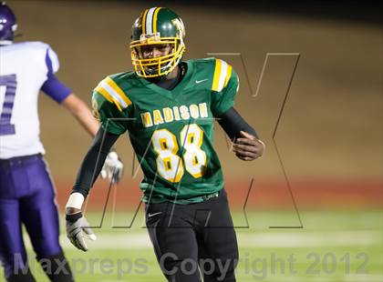 Thumbnail 3 in Madison vs. Bonham (UIL 3A Division Bi-District Playoff) photogallery.
