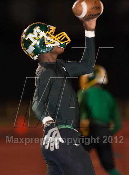 Thumbnail 1 in Madison vs. Bonham (UIL 3A Division Bi-District Playoff) photogallery.