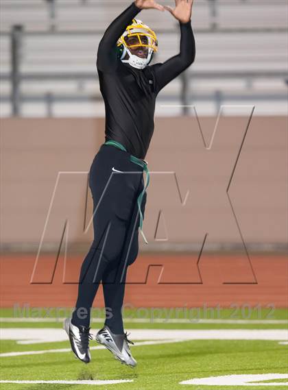 Thumbnail 1 in Madison vs. Bonham (UIL 3A Division Bi-District Playoff) photogallery.