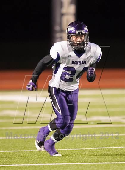 Thumbnail 1 in Madison vs. Bonham (UIL 3A Division Bi-District Playoff) photogallery.
