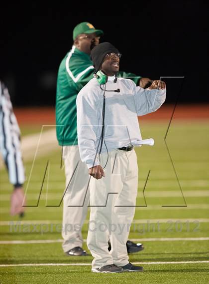 Thumbnail 3 in Madison vs. Bonham (UIL 3A Division Bi-District Playoff) photogallery.