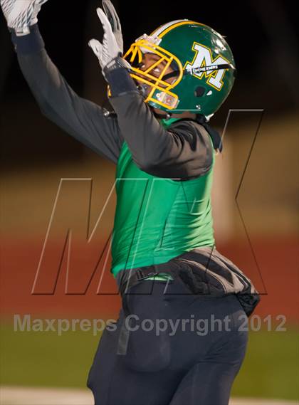 Thumbnail 3 in Madison vs. Bonham (UIL 3A Division Bi-District Playoff) photogallery.