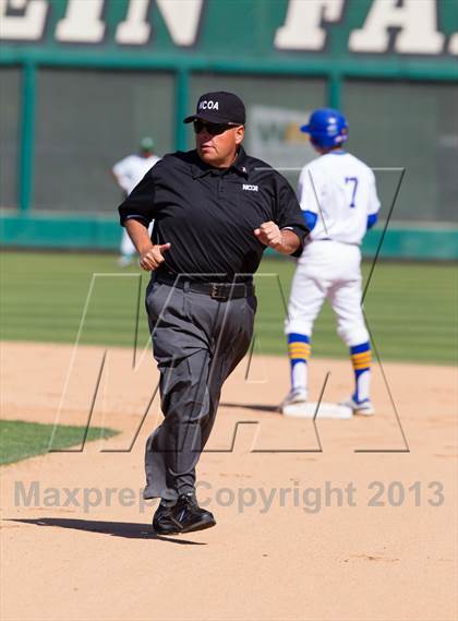 Thumbnail 2 in St. Mary's vs. Turlock (CIF SJS D1 South Final) photogallery.