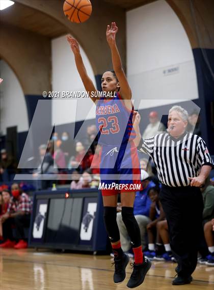 Thumbnail 3 in Chilton County vs Verbena (Chilton County Tournament) photogallery.