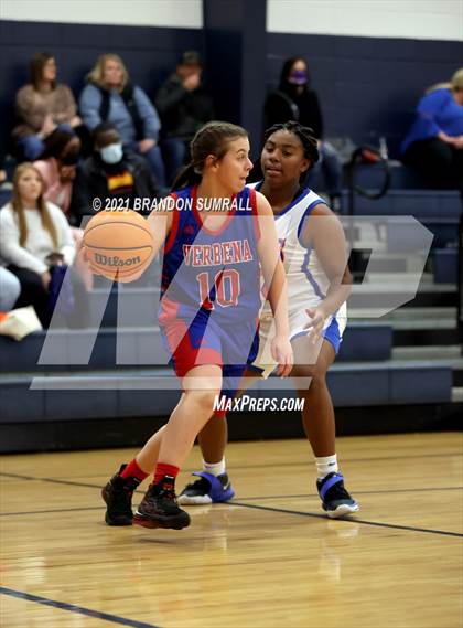 Thumbnail 2 in Chilton County vs Verbena (Chilton County Tournament) photogallery.