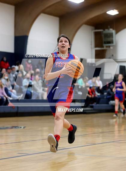 Thumbnail 1 in Chilton County vs Verbena (Chilton County Tournament) photogallery.