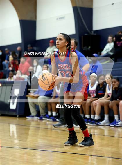 Thumbnail 3 in Chilton County vs Verbena (Chilton County Tournament) photogallery.