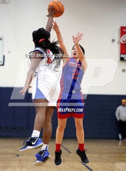 Thumbnail 1 in Chilton County vs Verbena (Chilton County Tournament) photogallery.