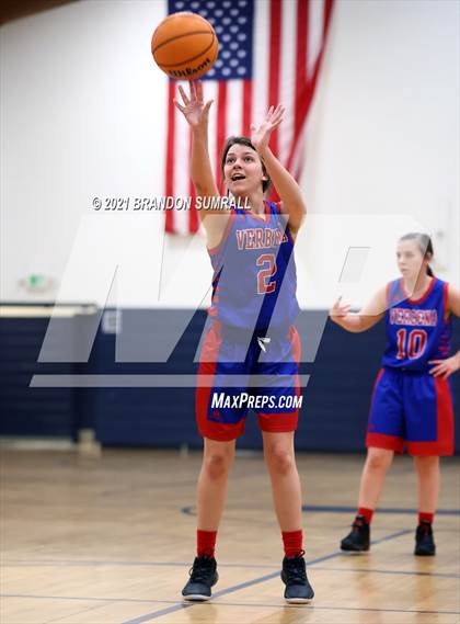 Thumbnail 2 in Chilton County vs Verbena (Chilton County Tournament) photogallery.