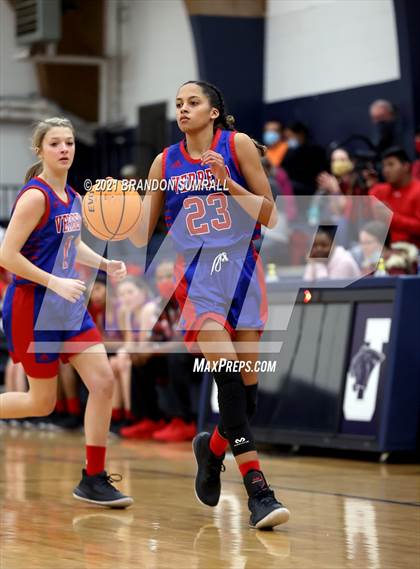 Thumbnail 2 in Chilton County vs Verbena (Chilton County Tournament) photogallery.