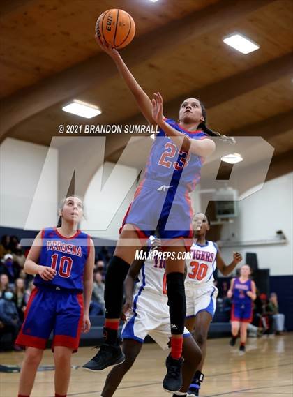 Thumbnail 2 in Chilton County vs Verbena (Chilton County Tournament) photogallery.