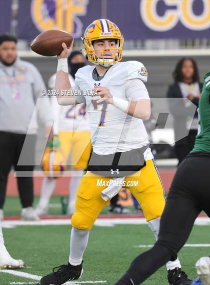 Thumbnail 1 in Grant vs. Pacifica (CIF Division 2-AA State Final) photogallery.