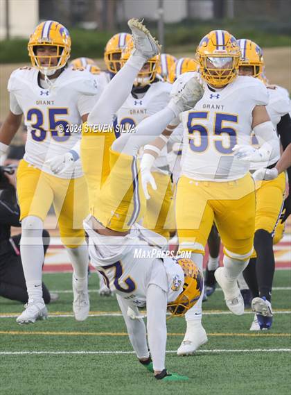 Thumbnail 2 in Grant vs. Pacifica (CIF Division 2-AA State Final) photogallery.