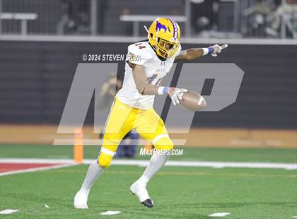 Thumbnail 2 in Grant vs. Pacifica (CIF Division 2-AA State Final) photogallery.