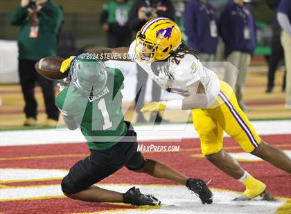Thumbnail 3 in Grant vs. Pacifica (CIF Division 2-AA State Final) photogallery.