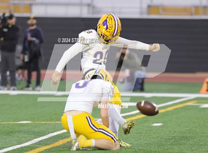 Thumbnail 1 in Grant vs. Pacifica (CIF Division 2-AA State Final) photogallery.