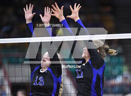 Thumbnail 2 in Yuma vs. Lyons (CHSAA 2A Championship) photogallery.