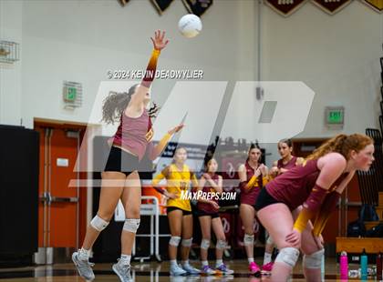Thumbnail 1 in La Canada @ Oaks Christian photogallery.