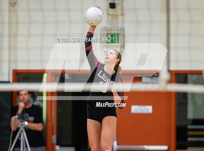Thumbnail 1 in La Canada @ Oaks Christian photogallery.