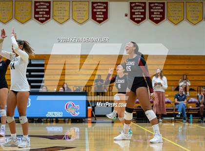 Thumbnail 2 in La Canada @ Oaks Christian photogallery.