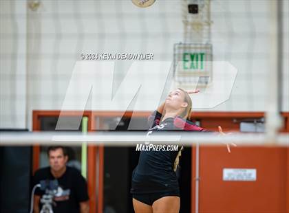 Thumbnail 2 in La Canada @ Oaks Christian photogallery.