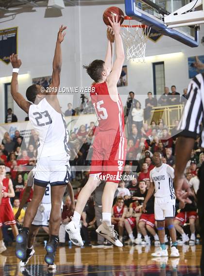 Thumbnail 3 in Poughkeepsie vs Tappan Zee (Section 1 Class A Final) photogallery.