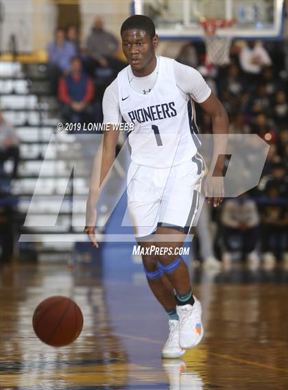 Thumbnail 3 in Poughkeepsie vs Tappan Zee (Section 1 Class A Final) photogallery.