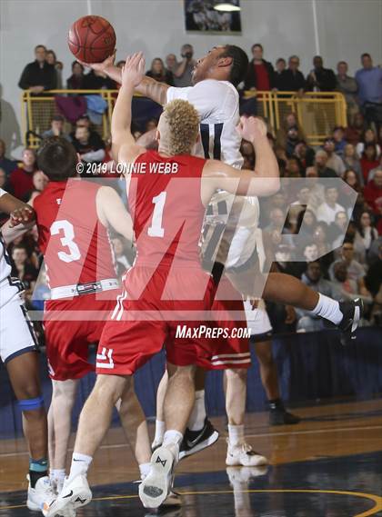 Thumbnail 1 in Poughkeepsie vs Tappan Zee (Section 1 Class A Final) photogallery.