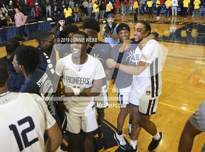 Thumbnail 1 in Poughkeepsie vs Tappan Zee (Section 1 Class A Final) photogallery.