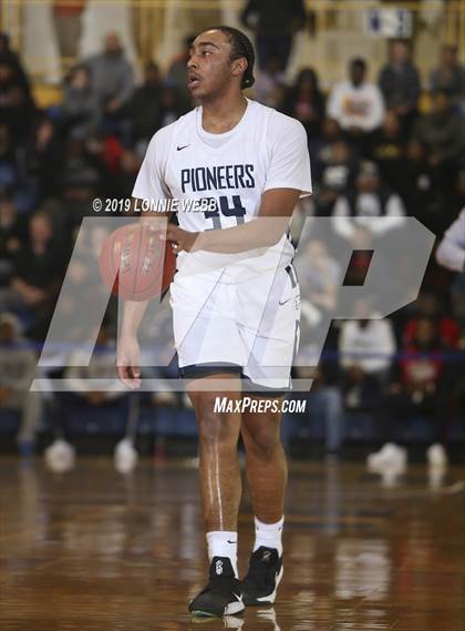 Thumbnail 3 in Poughkeepsie vs Tappan Zee (Section 1 Class A Final) photogallery.