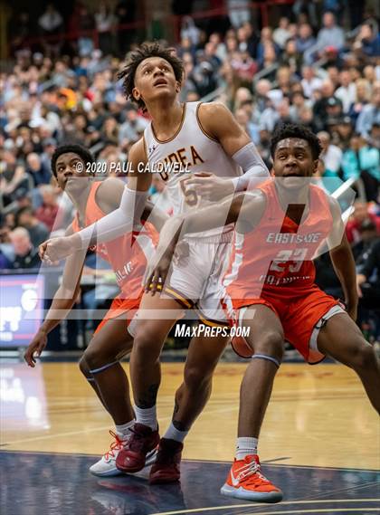 Thumbnail 3 in Eastside Catholic vs. O'Dea (WIAA 3A District 2 Final) photogallery.