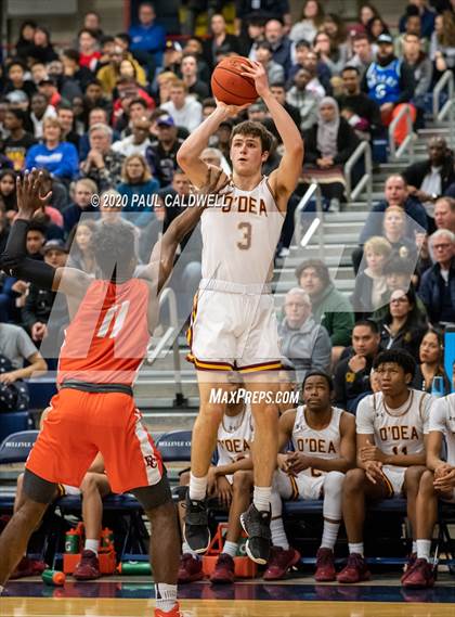 Thumbnail 1 in Eastside Catholic vs. O'Dea (WIAA 3A District 2 Final) photogallery.