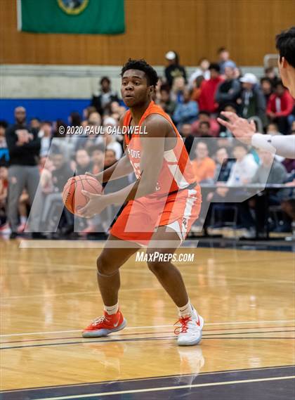 Thumbnail 1 in Eastside Catholic vs. O'Dea (WIAA 3A District 2 Final) photogallery.