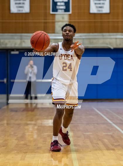 Thumbnail 1 in Eastside Catholic vs. O'Dea (WIAA 3A District 2 Final) photogallery.