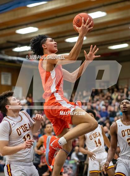 Thumbnail 3 in Eastside Catholic vs. O'Dea (WIAA 3A District 2 Final) photogallery.