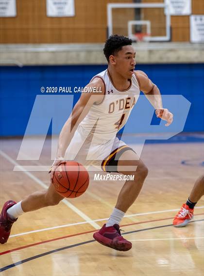 Thumbnail 2 in Eastside Catholic vs. O'Dea (WIAA 3A District 2 Final) photogallery.