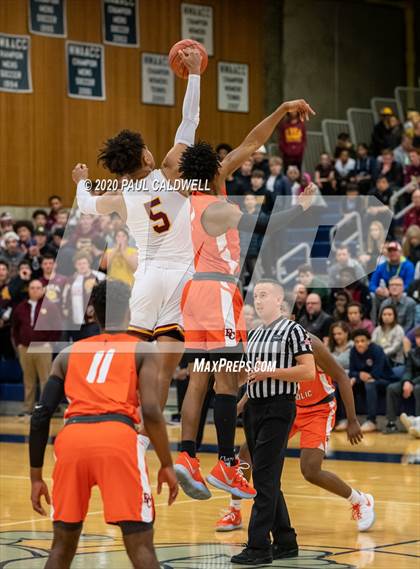 Thumbnail 1 in Eastside Catholic vs. O'Dea (WIAA 3A District 2 Final) photogallery.
