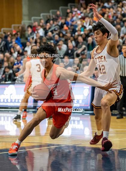 Thumbnail 3 in Eastside Catholic vs. O'Dea (WIAA 3A District 2 Final) photogallery.