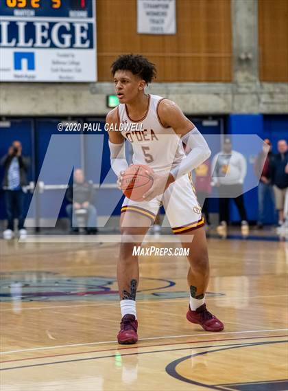 Thumbnail 1 in Eastside Catholic vs. O'Dea (WIAA 3A District 2 Final) photogallery.