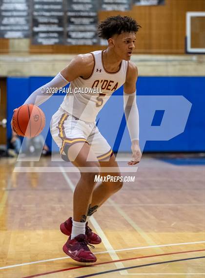 Thumbnail 1 in Eastside Catholic vs. O'Dea (WIAA 3A District 2 Final) photogallery.