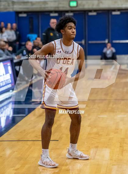 Thumbnail 2 in Eastside Catholic vs. O'Dea (WIAA 3A District 2 Final) photogallery.