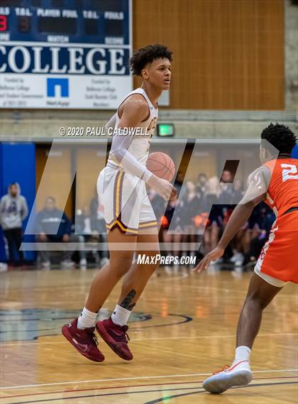 Thumbnail 1 in Eastside Catholic vs. O'Dea (WIAA 3A District 2 Final) photogallery.