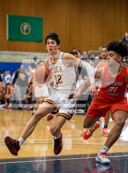 Thumbnail 2 in Eastside Catholic vs. O'Dea (WIAA 3A District 2 Final) photogallery.