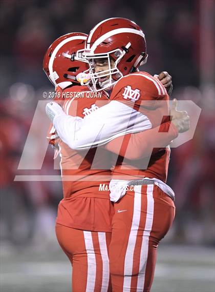 Thumbnail 2 in De La Salle vs Mater Dei (CIF State Open Final) photogallery.