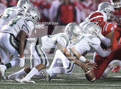 Thumbnail 3 in De La Salle vs Mater Dei (CIF State Open Final) photogallery.