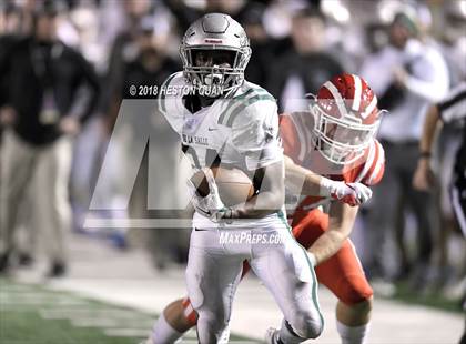 Thumbnail 2 in De La Salle vs Mater Dei (CIF State Open Final) photogallery.