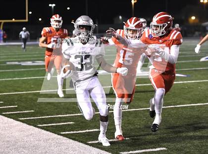 Thumbnail 2 in De La Salle vs Mater Dei (CIF State Open Final) photogallery.
