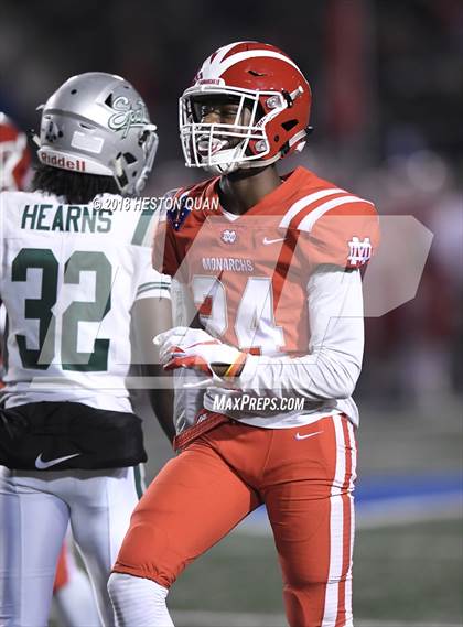 Thumbnail 3 in De La Salle vs Mater Dei (CIF State Open Final) photogallery.