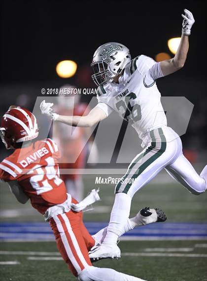 Thumbnail 2 in De La Salle vs Mater Dei (CIF State Open Final) photogallery.
