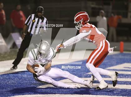Thumbnail 1 in De La Salle vs Mater Dei (CIF State Open Final) photogallery.